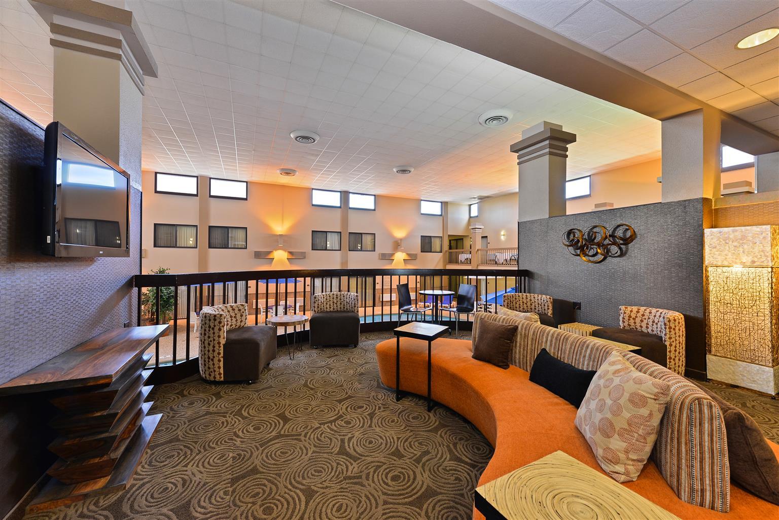 Revel Hotel Minot - Surestay Collection By Best Western Dış mekan fotoğraf