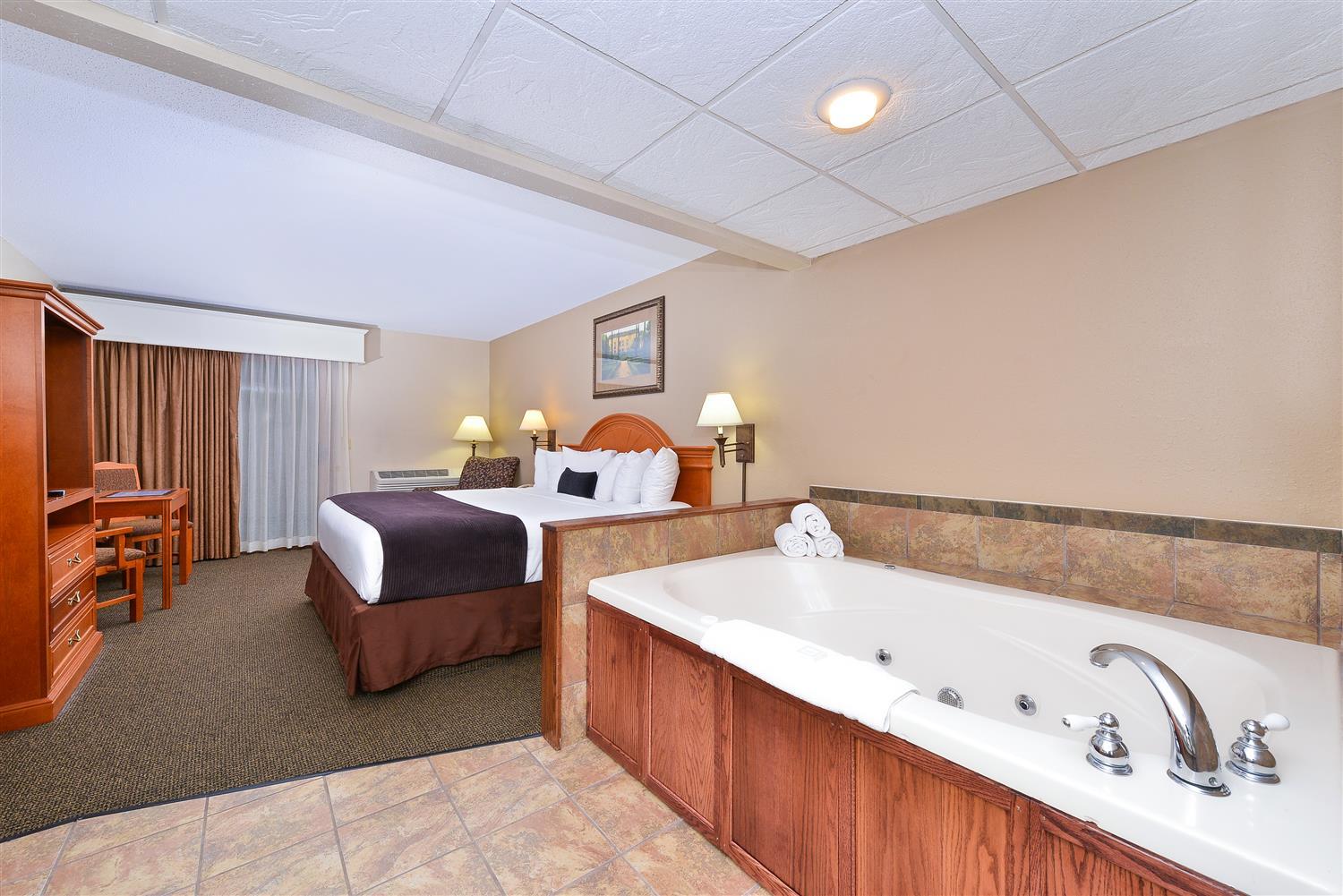 Revel Hotel Minot - Surestay Collection By Best Western Dış mekan fotoğraf