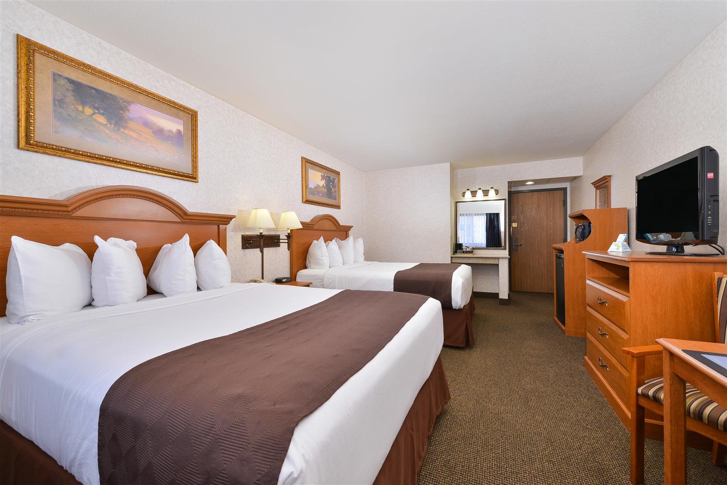 Revel Hotel Minot - Surestay Collection By Best Western Dış mekan fotoğraf