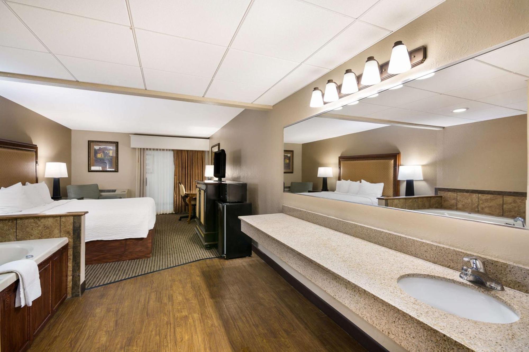 Revel Hotel Minot - Surestay Collection By Best Western Dış mekan fotoğraf