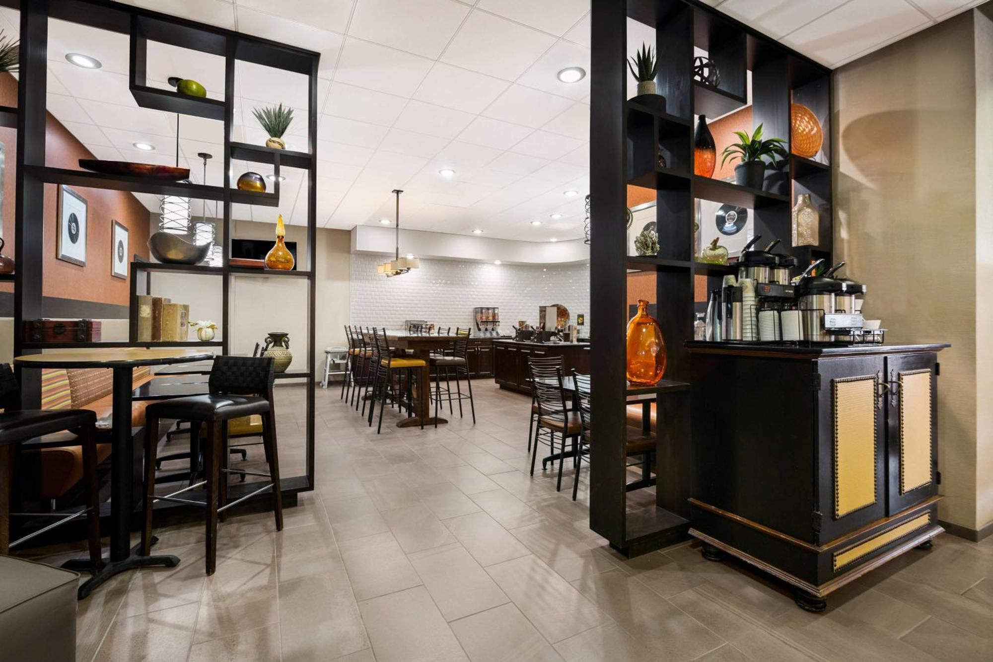 Revel Hotel Minot - Surestay Collection By Best Western Dış mekan fotoğraf